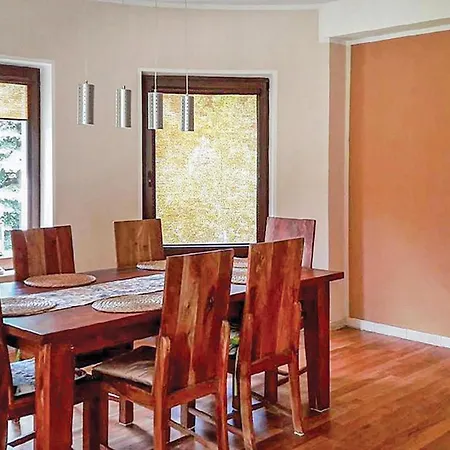 Four-bedroom In בית נופש Purda